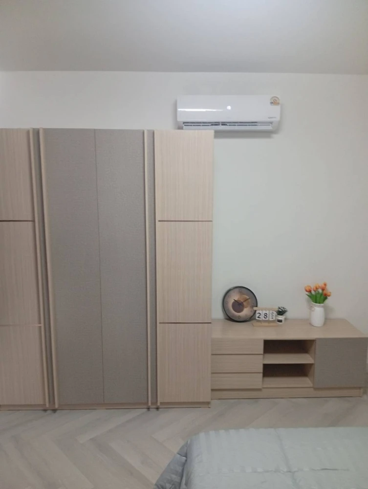 Urgent sale!! The Seasons Srinakarin, 5th floor, Building A, a condo in a good location, ready to move in. You will regret not booking!!