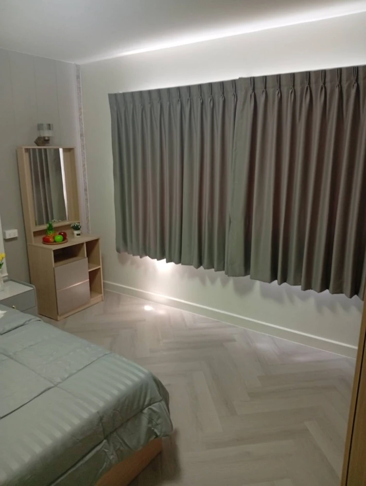Urgent sale!! The Seasons Srinakarin, 5th floor, Building A, a condo in a good location, ready to move in. You will regret not booking!!