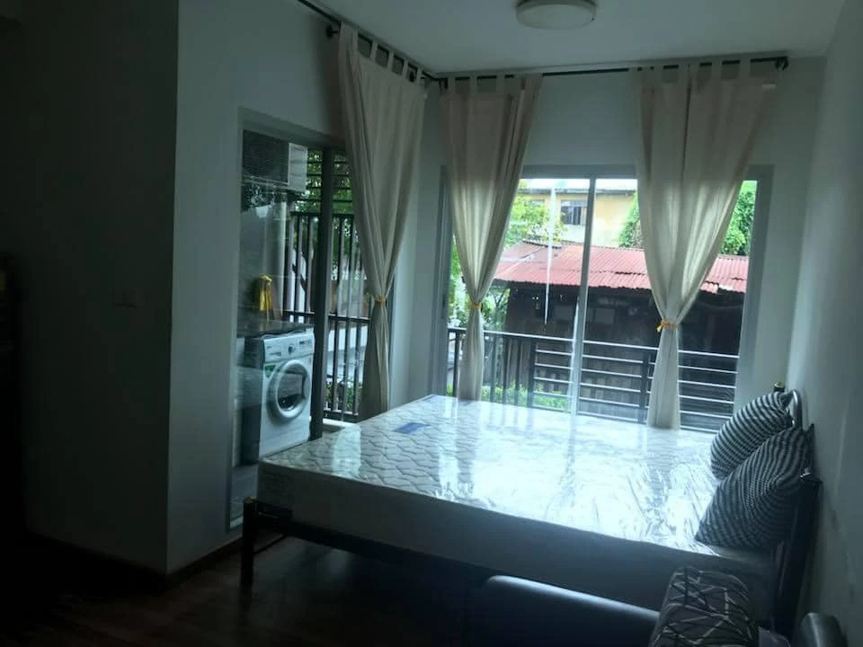 For sale: The Seed Sathorn-Taksin, Studio room, 2nd floor, fully furnished and electric appliances, ready to move in.