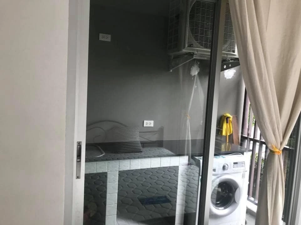 For sale: The Seed Sathorn-Taksin, Studio room, 2nd floor, fully furnished and electric appliances, ready to move in.