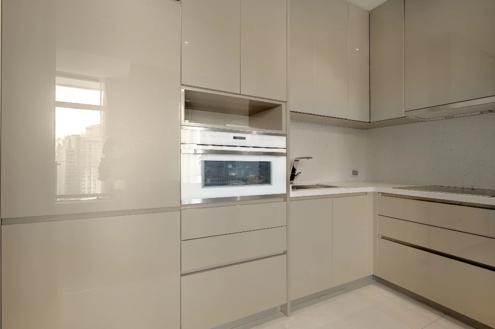 For sale: The Diplomat 39, very private corner unit, auspicious house number, brings wealth to residents, very attractive for booking.
