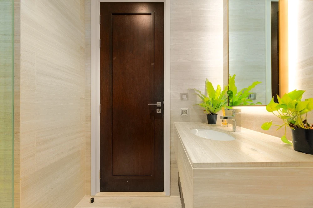 For sale: The Diplomat 39, very private corner unit, auspicious house number, brings wealth to residents, very attractive for booking.