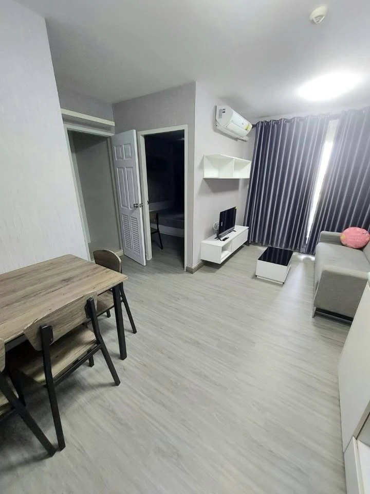 For sale: The Trust Condo Nakhon Pathom, cool and comfortable room, no sun at all in the morning or afternoon. This comfortable place to stay, you mus