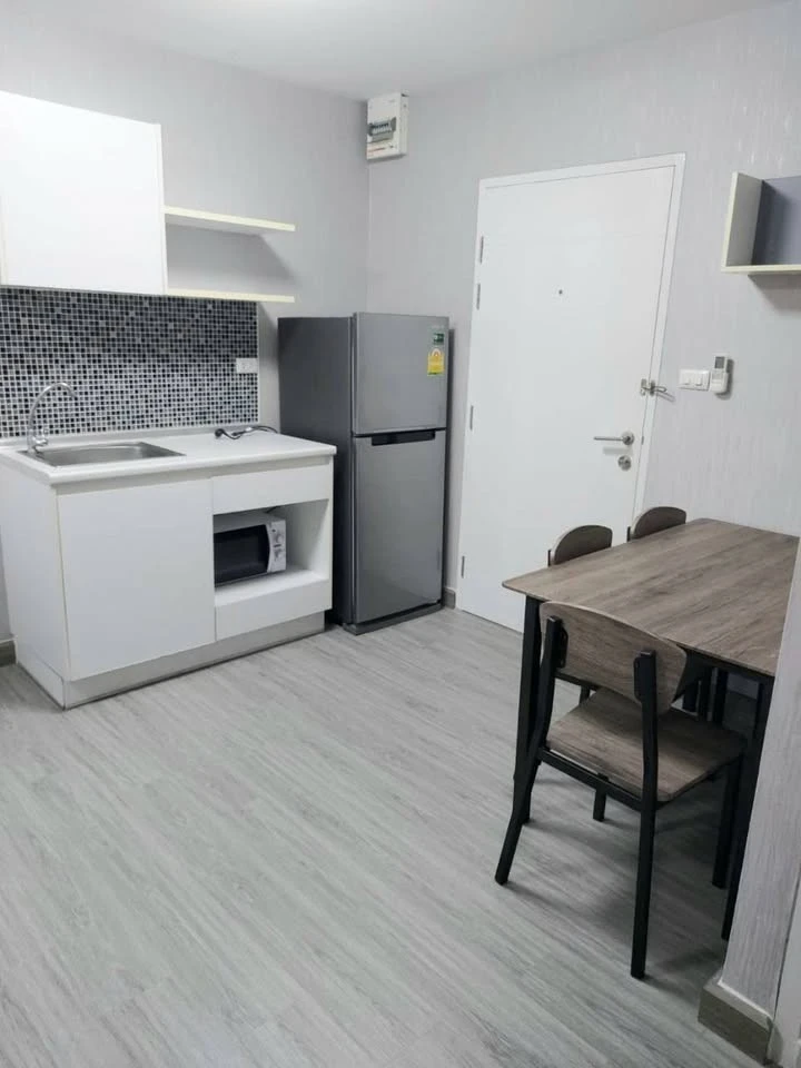 For sale: The Trust Condo Nakhon Pathom, cool and comfortable room, no sun at all in the morning or afternoon. This comfortable place to stay, you mus
