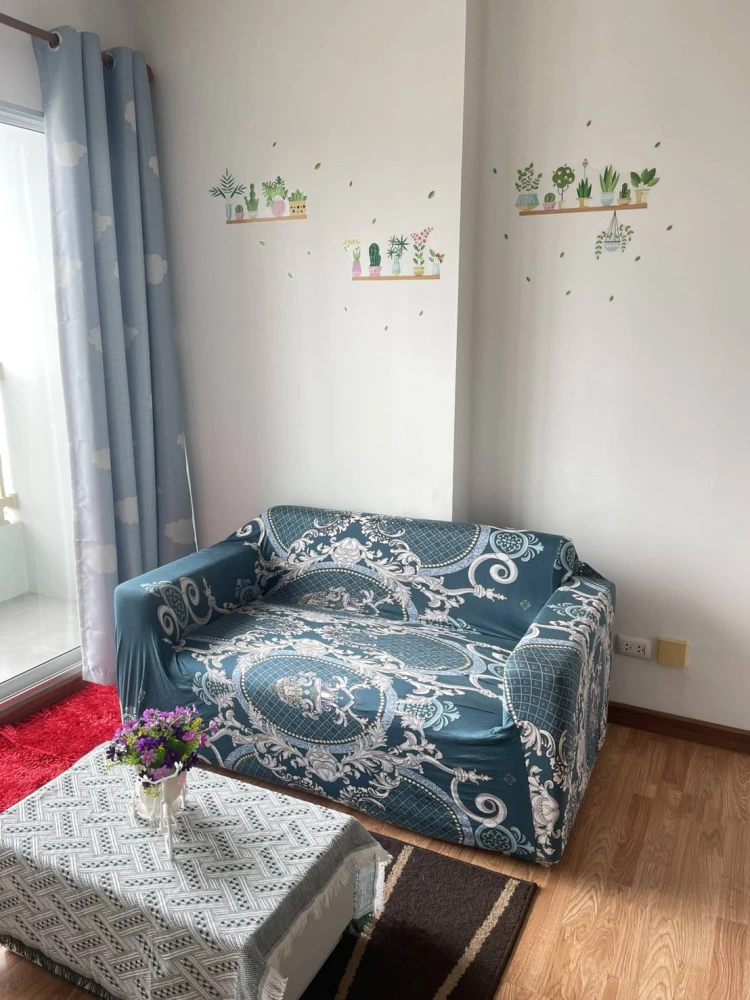 For sale: The Trust Condo Pattaya South (South Pattaya), convenient transportation, room is on the poolside side of the condo, hurry and book!!