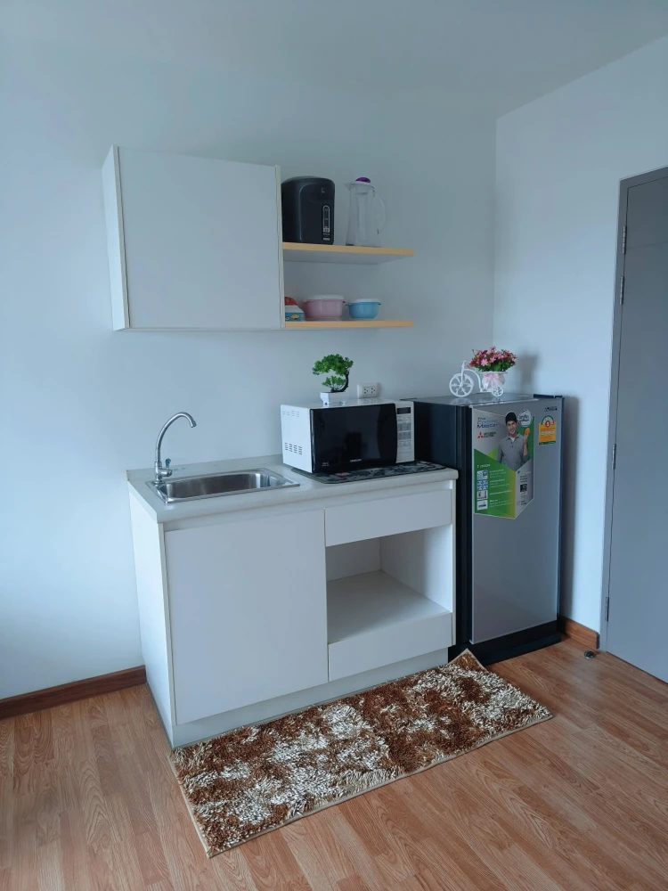 For sale: The Trust Condo Pattaya South (South Pattaya), convenient transportation, room is on the poolside side of the condo, hurry and book!!