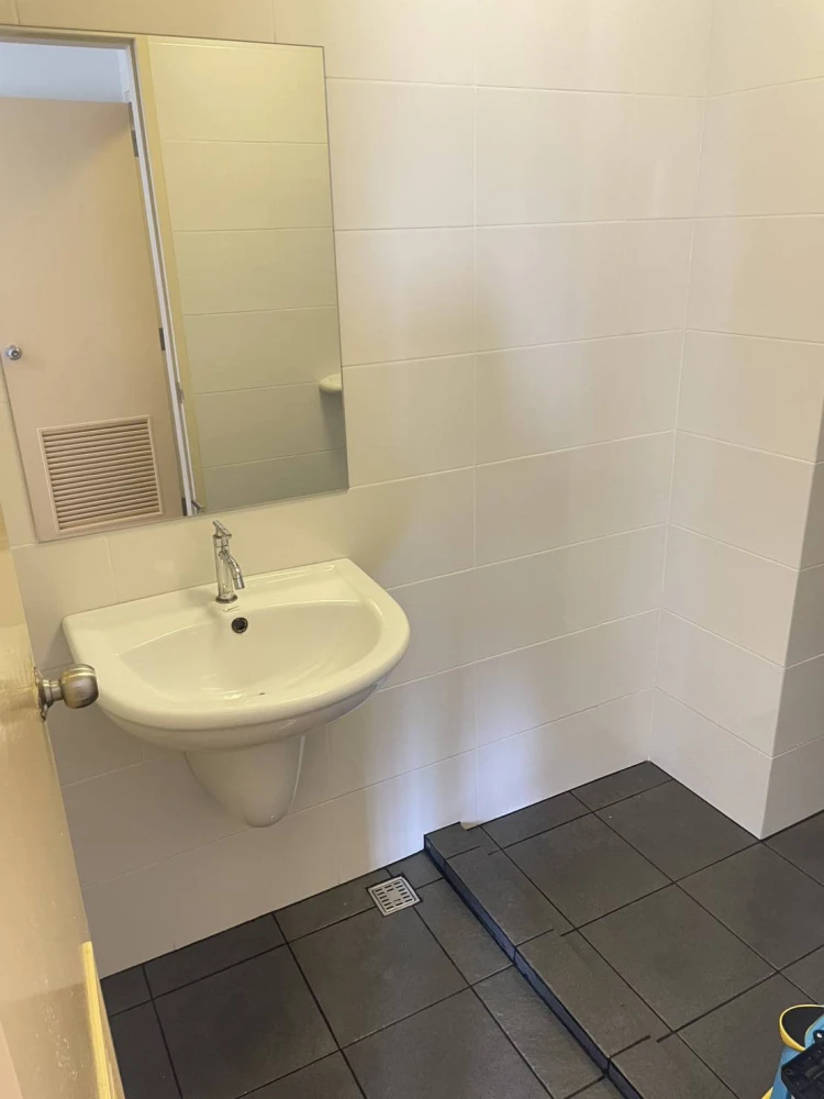 For sale: The Trust Condo Pattaya South (South Pattaya), convenient transportation, room is on the poolside side of the condo, hurry and book!!