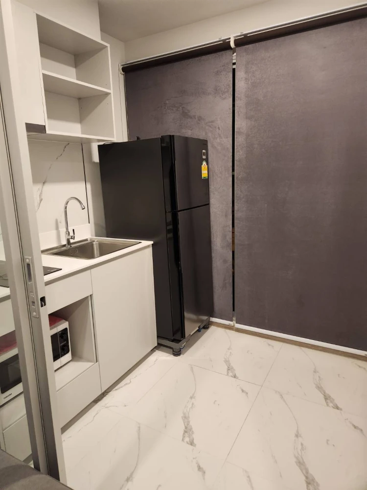 For sale: The Tree Lat Phrao 15, 5th floor, corner room, private zone, best zone in the building, no one walking past, if you're slow you'll definitel