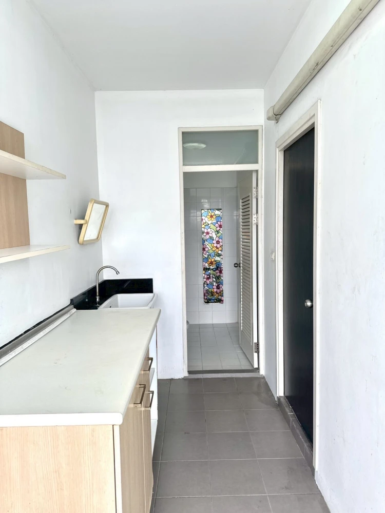 For sale: The Tree Lat Phrao Wang Hin, studio room, no buildings blocking it, clear view, comfortable for the eyes, good price, reserve now.