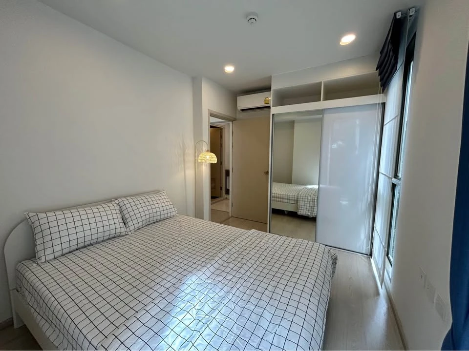 For sale: The Tree Sukhumvit 64, empty room, corner room, very private. Comes with a complete set of Buit-In kitchen sets. Hurry and reserve yours.