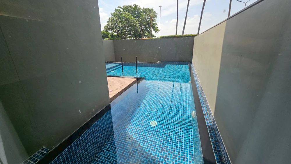 For sale: The Pano Rama 3, a luxury island villa on the Chao Phraya River, spacious area, single-family home feel, with a private swimming pool.