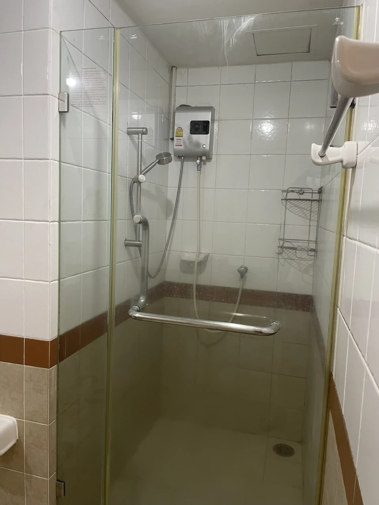 For sale: The Fifth Avenue Ratchada-Wong Sawang, spacious room, great usable space, best price, hurry and book now!
