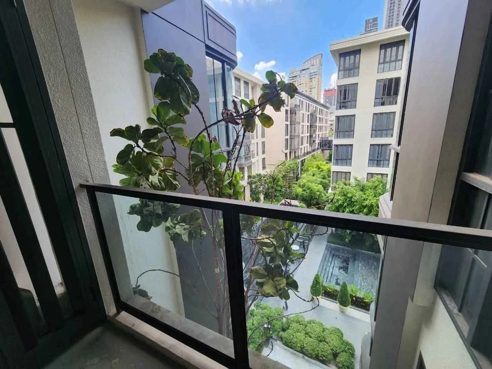 Sell The Reserve Sukhumvit 61, Building B, 5th floor, fully furnished. Appliances are full. Buy now. Hurry up.