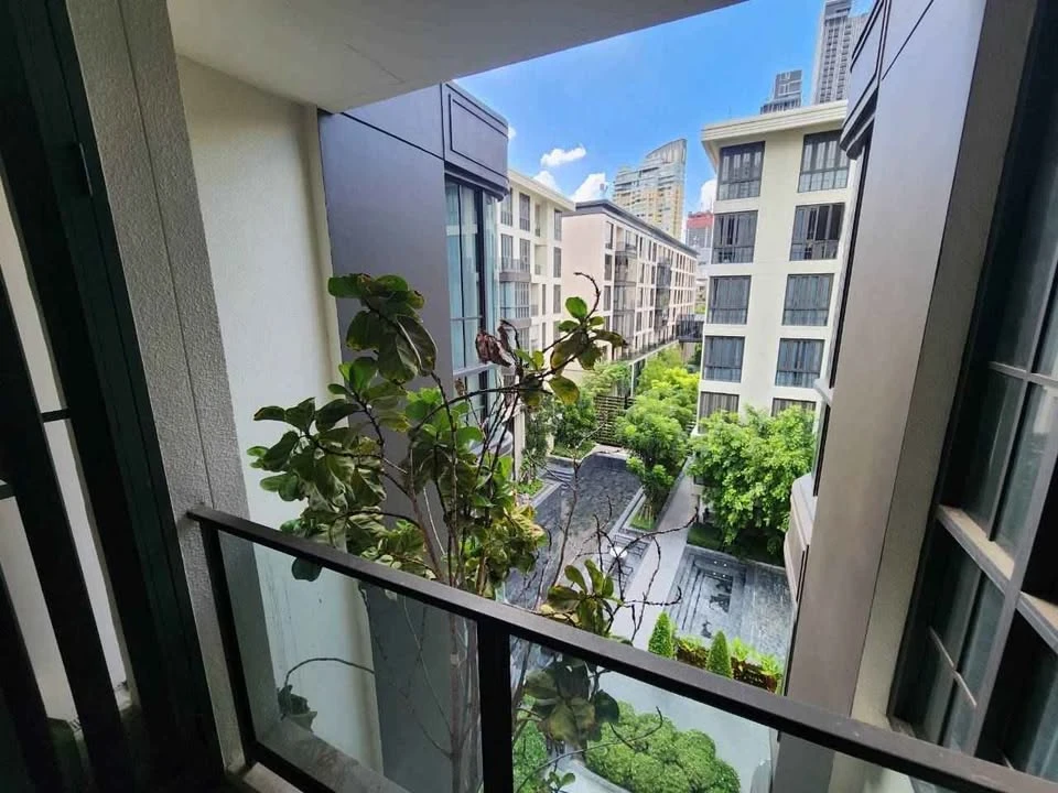 Sell The Reserve Sukhumvit 61, Building B, 5th floor, fully furnished. Appliances are full. Buy now. Hurry up.