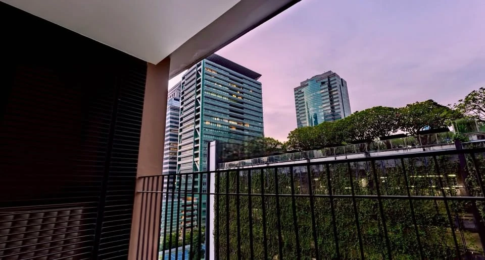 For sale: The Hudson Sathorn 7. Only 4 units on this floor, providing extra privacy. Clean and airy room. Interested? Reserve now!