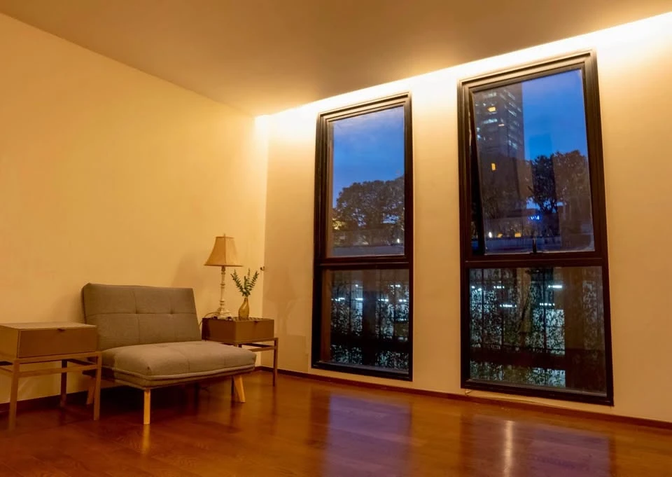 For sale: The Hudson Sathorn 7. Only 4 units on this floor, providing extra privacy. Clean and airy room. Interested? Reserve now!