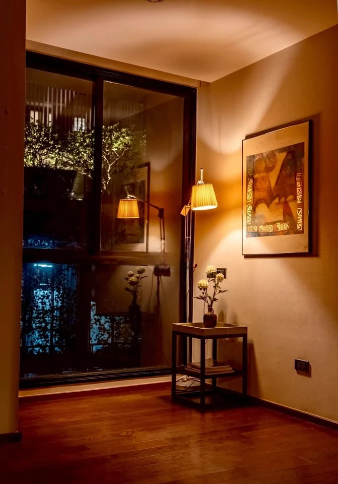 For sale: The Hudson Sathorn 7. Only 4 units on this floor, providing extra privacy. Clean and airy room. Interested? Reserve now!