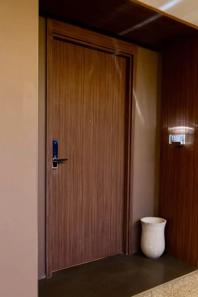 For sale: The Hudson Sathorn 7. Only 4 units on this floor, providing extra privacy. Clean and airy room. Interested? Reserve now!