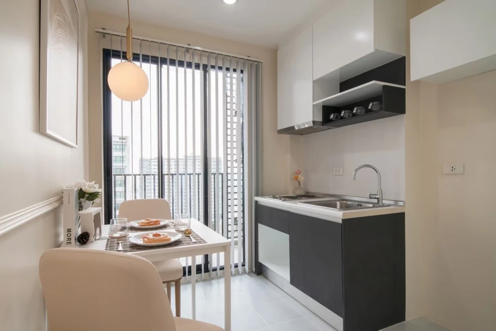 For sale: The Base Chaengwattana, 22nd floor, very high, beautiful view, open view, well decorated, very livable, good like this, reserve now.