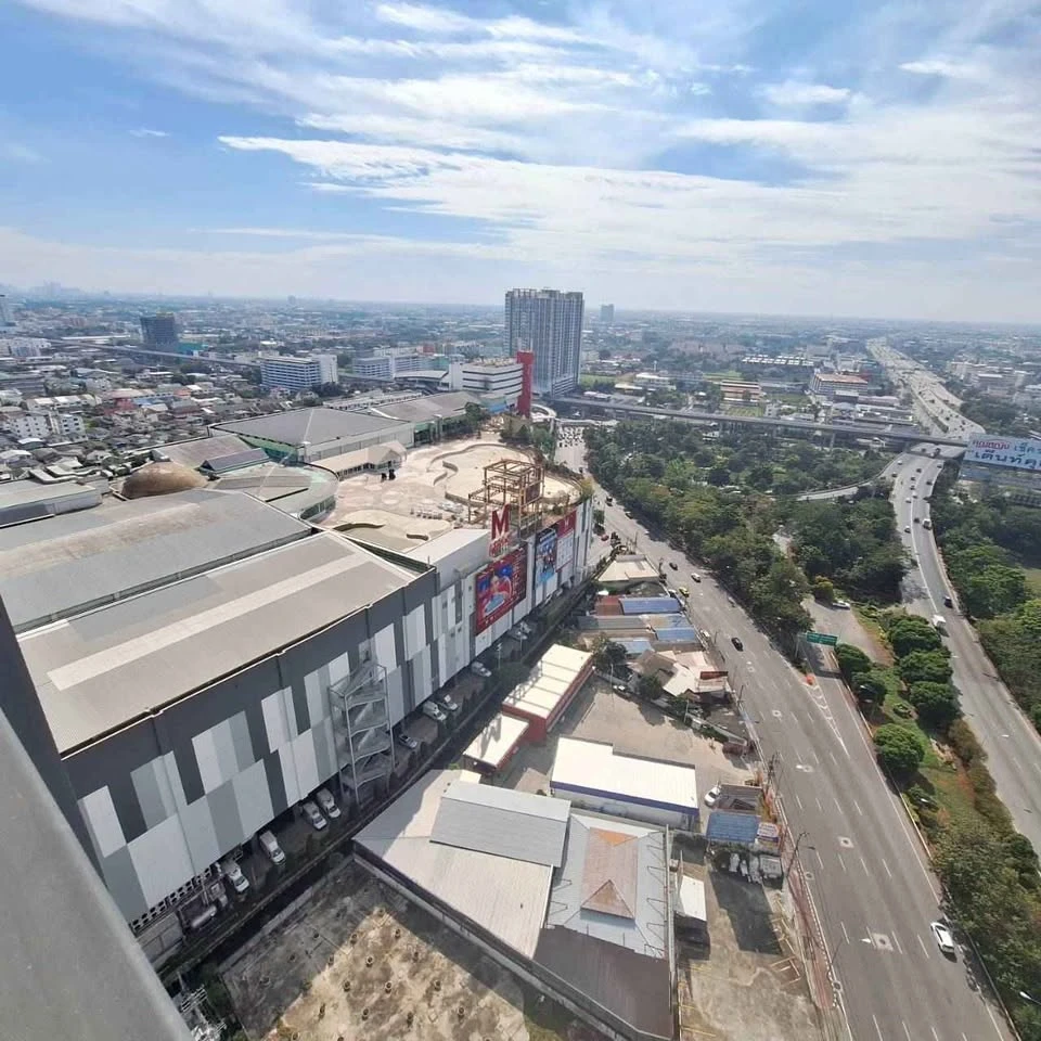 ขาย เดอะ เพรสซิเดนท์ เพชรเกษม-บางแค ชั้นสูงมากๆ โซนพรีเมี่ยม วิวดีที่สุดของตึก ติดวอลเปเปอร์ทั้งห้อง รีบจองเลย