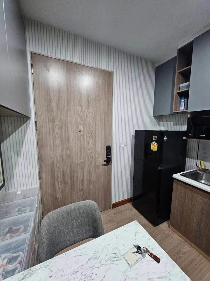 For sale: The Capital Ratchaprarop-Vibha, 22nd floor, highest floor, fully furnished, don't miss it.