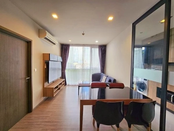 For sale: The Line Wong Sawang, corner room, 2 bedrooms, fully furnished, stunning view, ready to move in.
