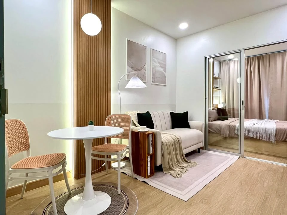 For sale: The Kit Sukhumvit 113, 1st floor, Building A, very shady garden view, beautifully decorated, very livable, just bring your own luggage and y