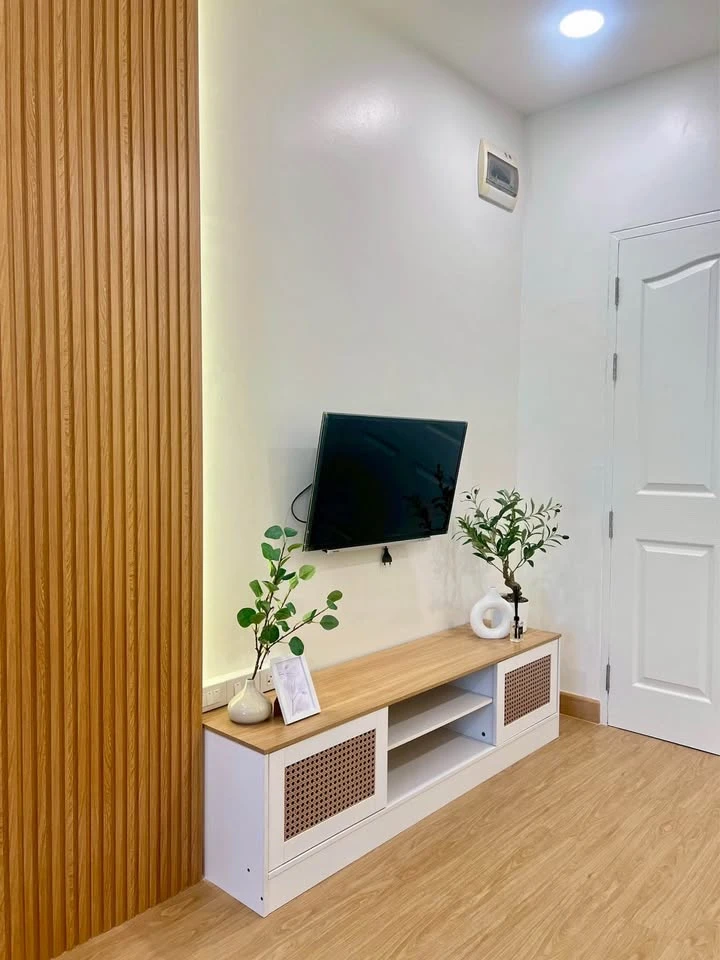 For sale: The Kit Sukhumvit 113, 1st floor, Building A, very shady garden view, beautifully decorated, very livable, just bring your own luggage and y