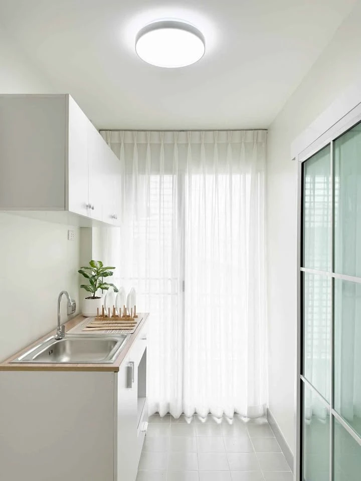 For sale: The Kit Sukhumvit 113. Garden view, spacious balcony, separate kitchen area, fully furnished, very livable.