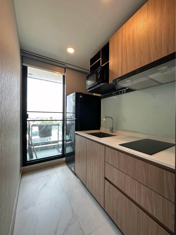 Selling The Cube Premium Ramintra 34. Beautiful unit, excellent condition, well-designed with separate room areas. Reserve now to secure your unit!