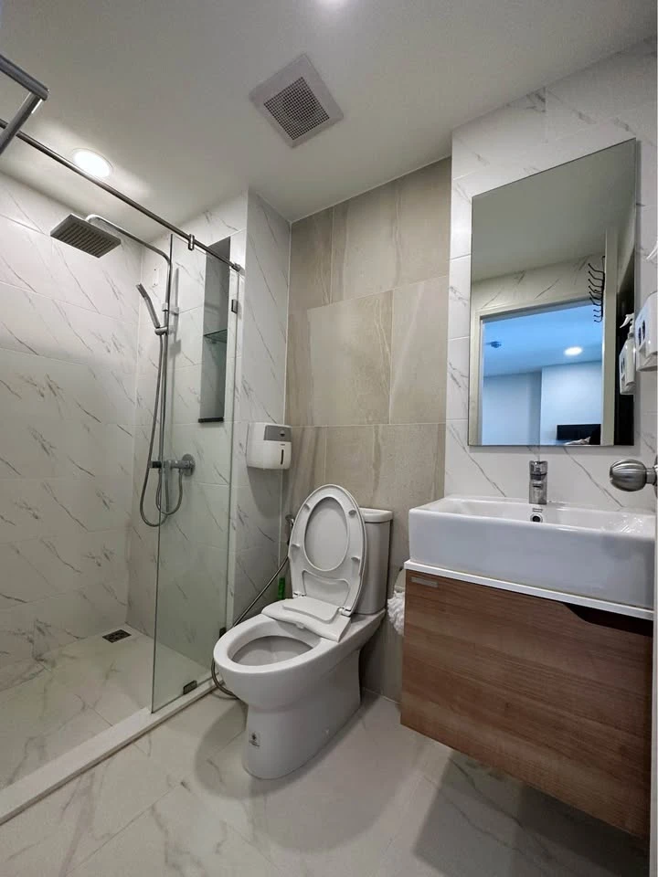 Selling The Cube Premium Ramintra 34. Beautiful unit, excellent condition, well-designed with separate room areas. Reserve now to secure your unit!