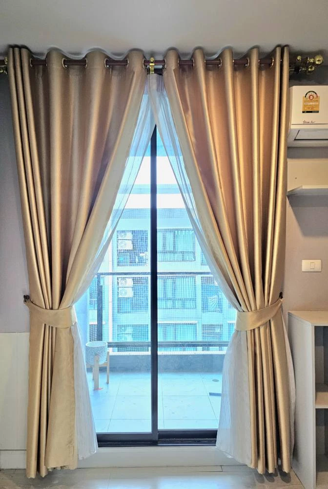 For sale: The Cube Plus Minburi, top floor, corner unit, open space, near fire escape, pool view, room doesn't get hot all day, don't miss out!