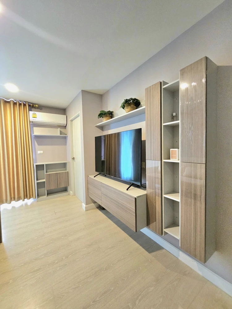 For sale: The Cube Plus Minburi, top floor, corner unit, open space, near fire escape, pool view, room doesn't get hot all day, don't miss out!