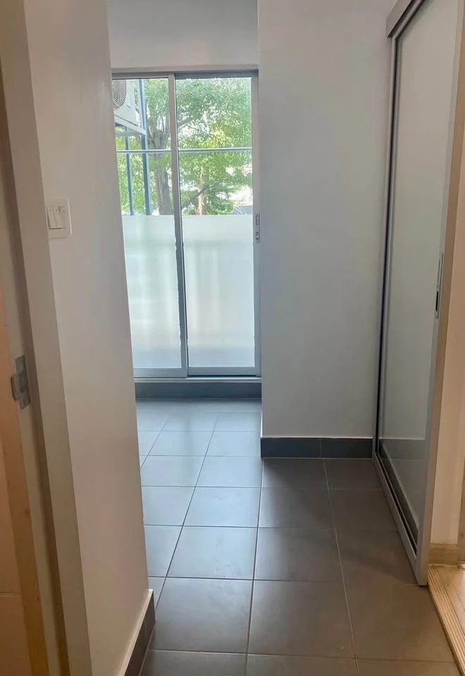For sale: The Niche ID Seri Thai-Wongwaen, nice room, low floor, hurry and reserve now!