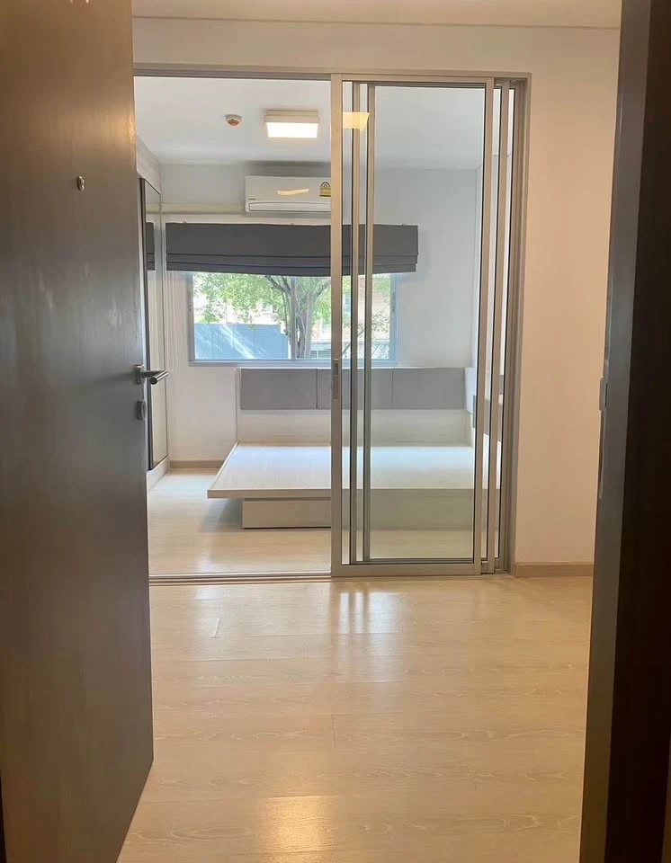 For sale: The Niche ID Seri Thai-Wongwaen, nice room, low floor, hurry and reserve now!