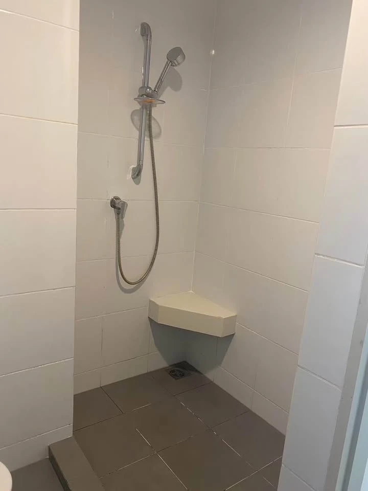 For sale: The Niche ID Seri Thai-Wongwaen, nice room, low floor, hurry and reserve now!