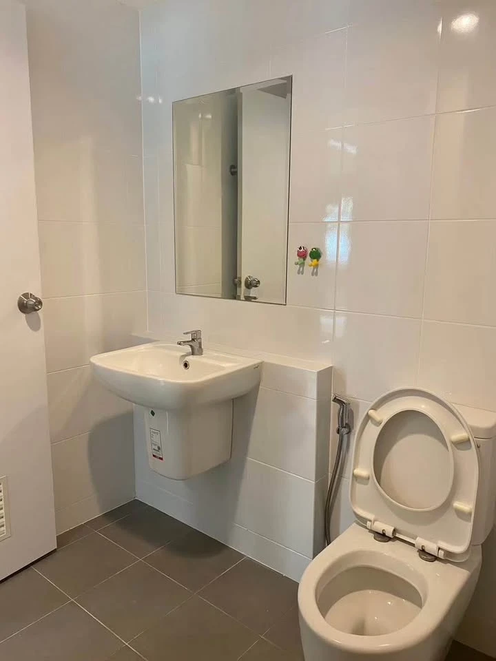 For sale: The Niche ID Seri Thai-Wongwaen, nice room, low floor, hurry and reserve now!
