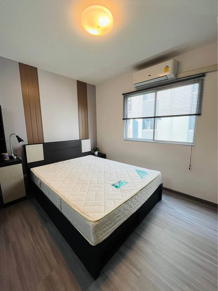 For sale: The Point Condo Rangsit Khlong 6, Building C, garden view, cool north, near the elevator, not far to walk. Ready, don't wait.