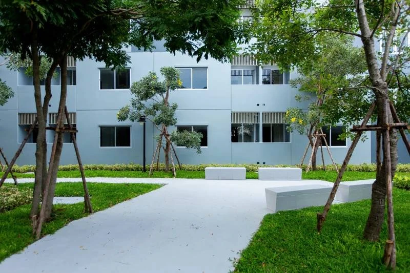 For sale: The Point Condo, Laem Chabang, ready to move in, fully furnished, book now!