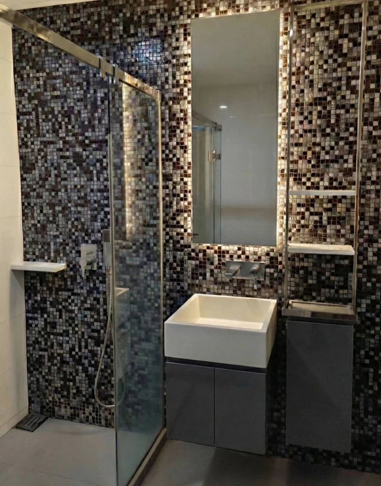 For sale: The Room Rama 4, high floor, very spacious room, beautiful built-in, nice to live in, get a city view, hurry and reserve before it's gone.