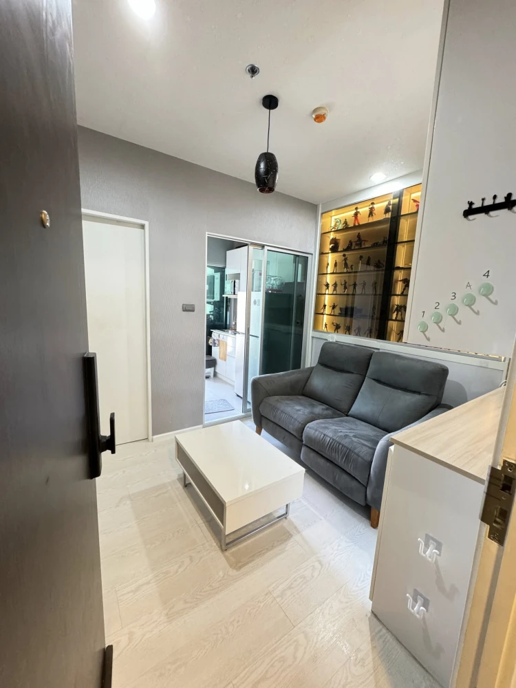 For sale: The Prodigy Phetkasem 62, high floor, simply decorated room, ready to move in, nice furniture, don't miss it.