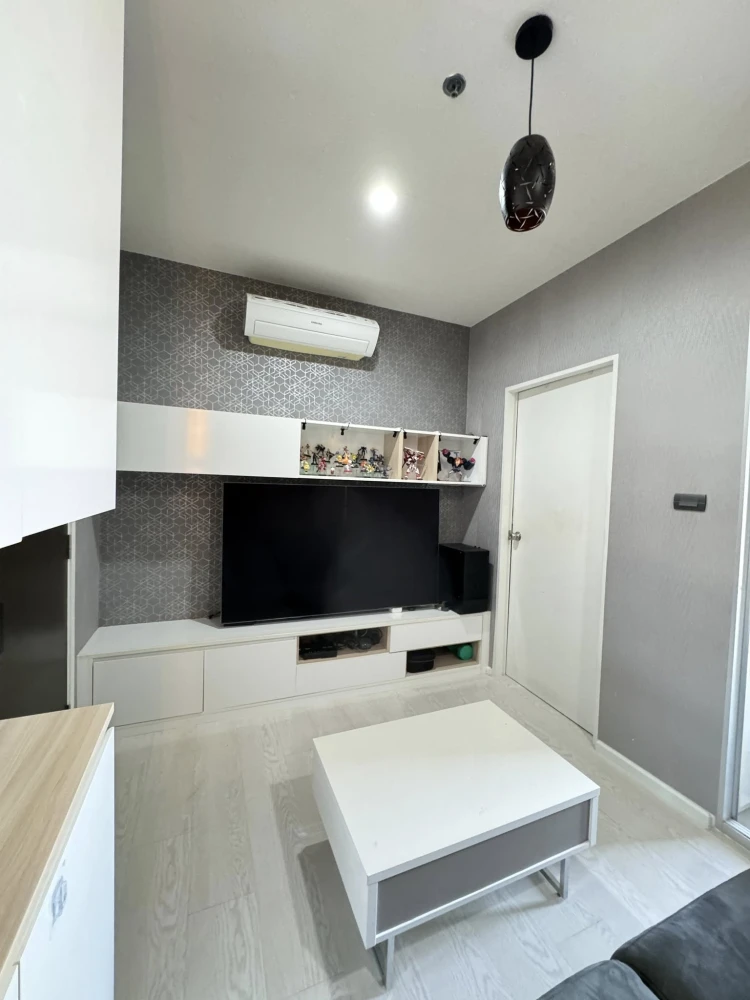 For sale: The Prodigy Phetkasem 62, high floor, simply decorated room, ready to move in, nice furniture, don't miss it.