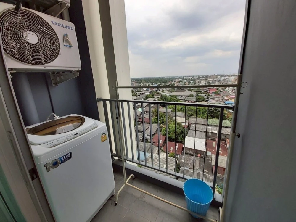 Selling a unit at The Prodigy Phetkasem 62. Located opposite the garbage room, a convenient short walk away. Close to the fire escape. Book now!