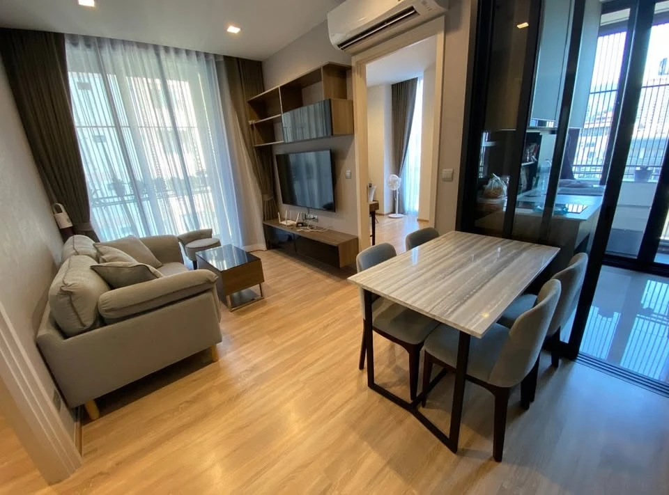 For sale: The Line Phahonyothin-Pradipat, 2 bedrooms, fully furnished, perfect for all needs. Don't just look, hurry and reserve now!