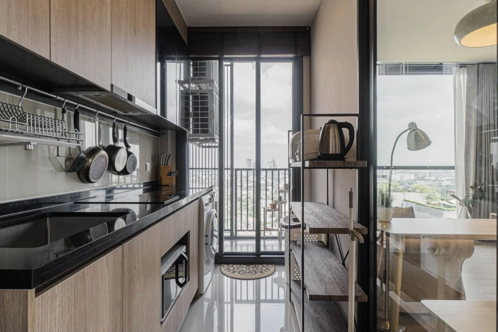 For sale: The Line Wong Sawang (29th floor). Beautiful view, no obstructing buildings. Spacious and airy room. Such a great place to live, you should