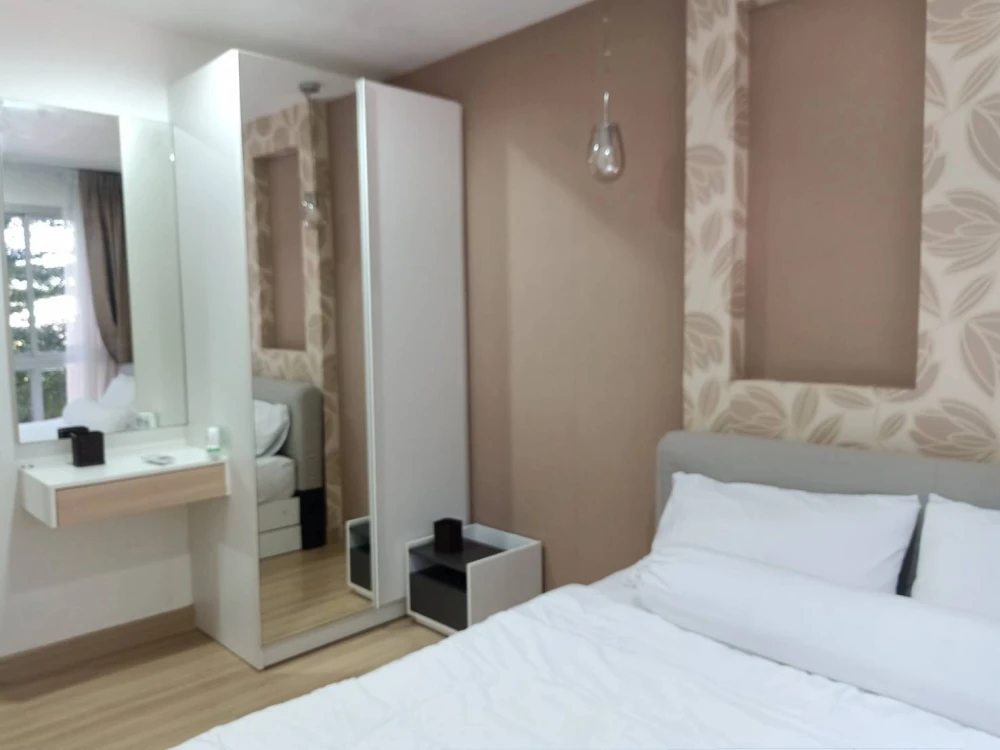 For sale: Natureza Art, North Pattaya, 3rd floor, garden view, wallpapered throughout, fully furnished, clean, quiet, suitable for living.