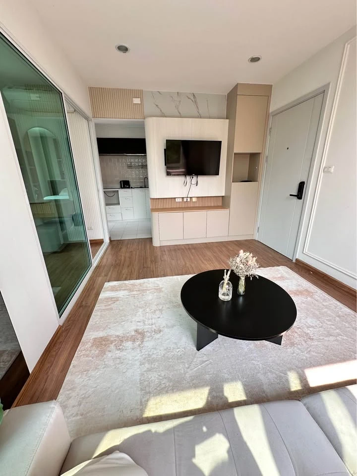 Bella Condo for sale, Rama 2, Building B, 3rd floor. Beautifully decorated and ready to move in. Fully furnished. Don't miss out!