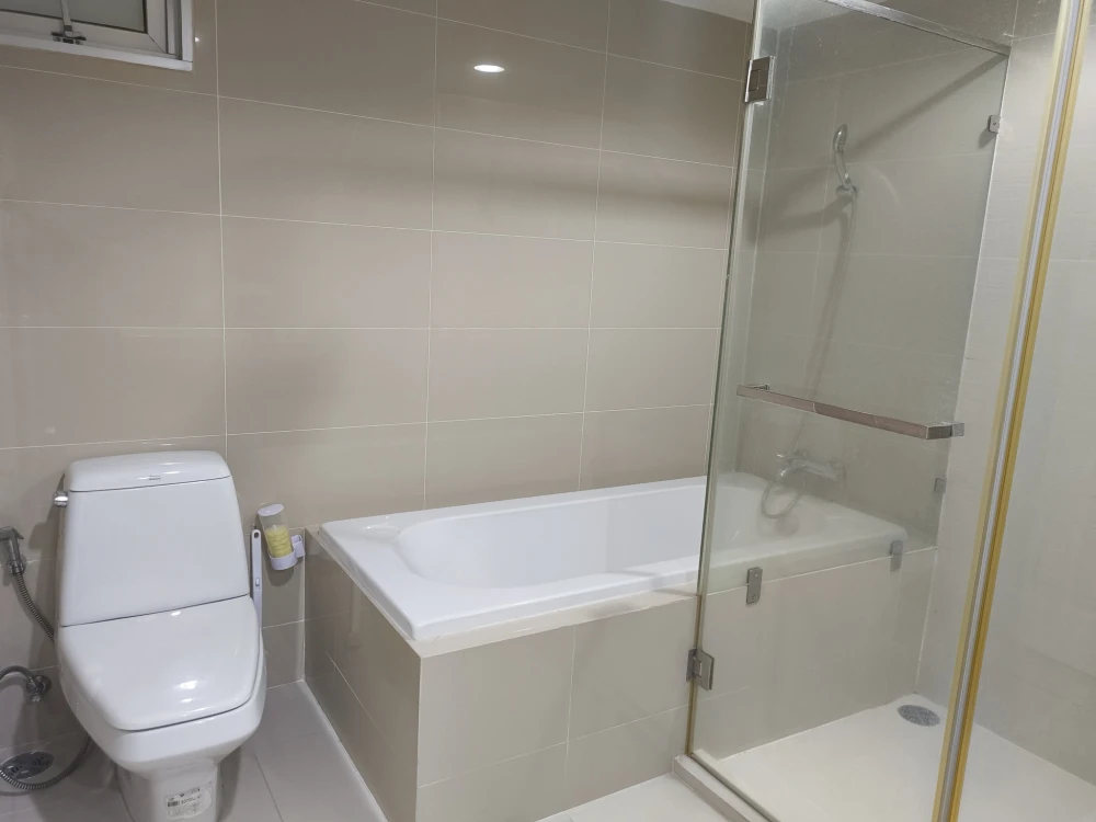 For sale: Belle Grand Rama 9, room ready to move in. Complete set of furniture Good electrical appliances Good like this, reserve now.