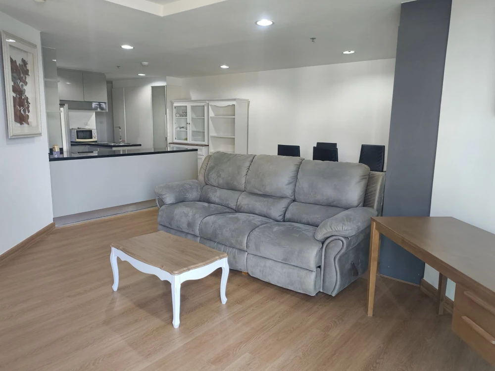 For sale: Belle Grand Rama 9, room ready to move in. Complete set of furniture Good electrical appliances Good like this, reserve now.