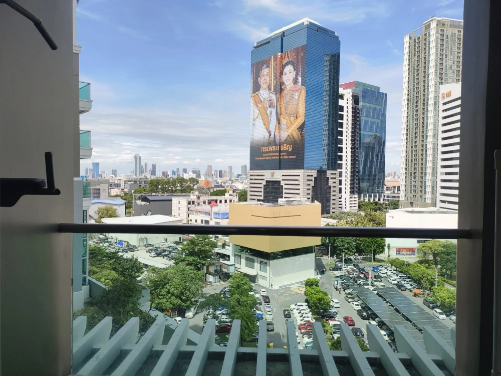 For sale: Belle Grand Rama 9, room ready to move in. Complete set of furniture Good electrical appliances Good like this, reserve now.